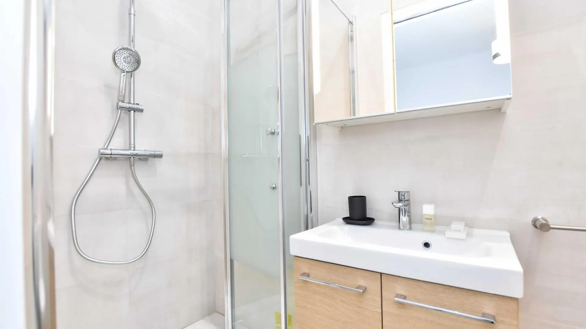1bdr Bastille Apartament Paryż