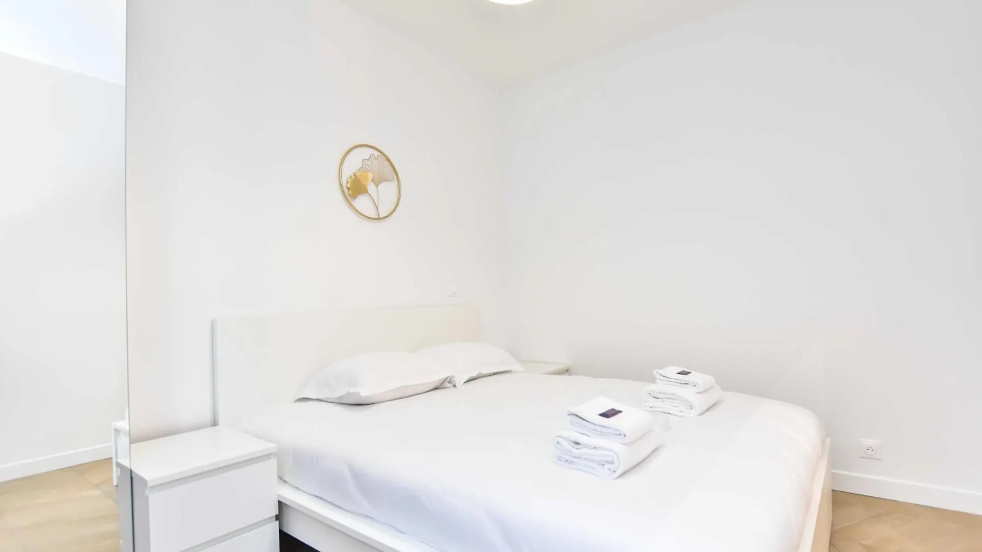 1bdr Bastille *